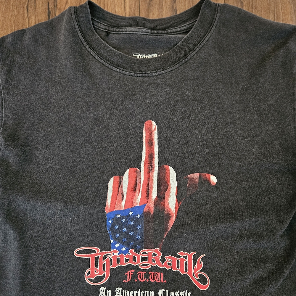 Third Rail Skateboards Shirt Small Middle Finger Punk